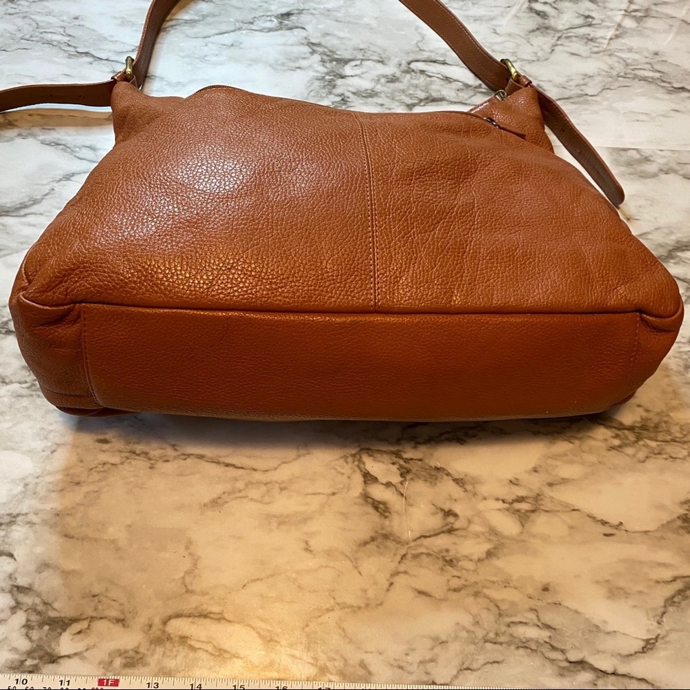 Maplelea accessories leather shoulder bag 🤌🏻 4 for $75 🤌🏻 - Picture 6 of 7